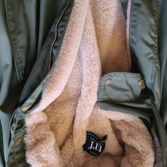 light coat - Picture 1 of 2